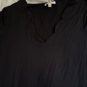 Nine Britton Elegant Black Top